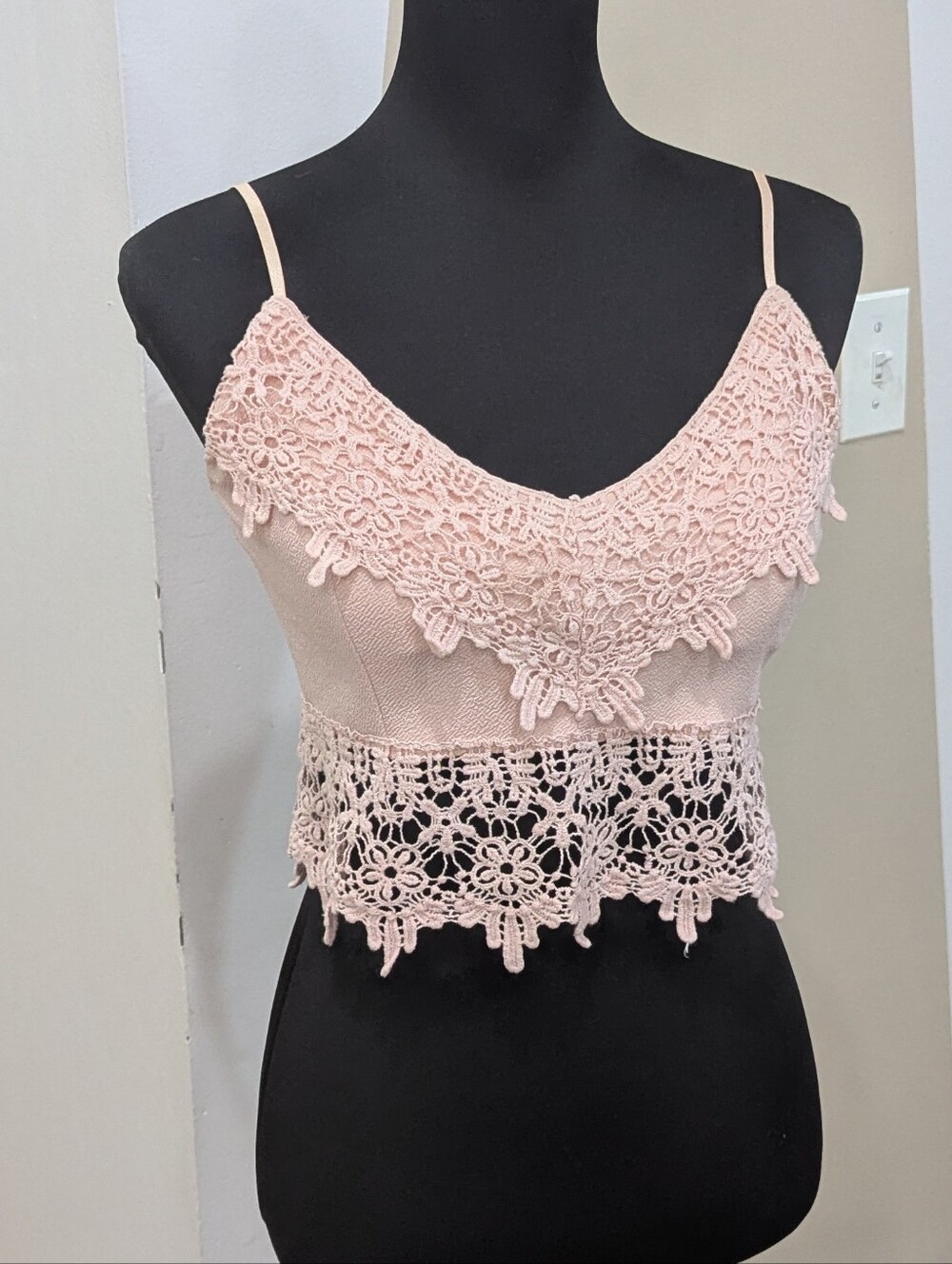 Windsor Crop Lace Top Size XS